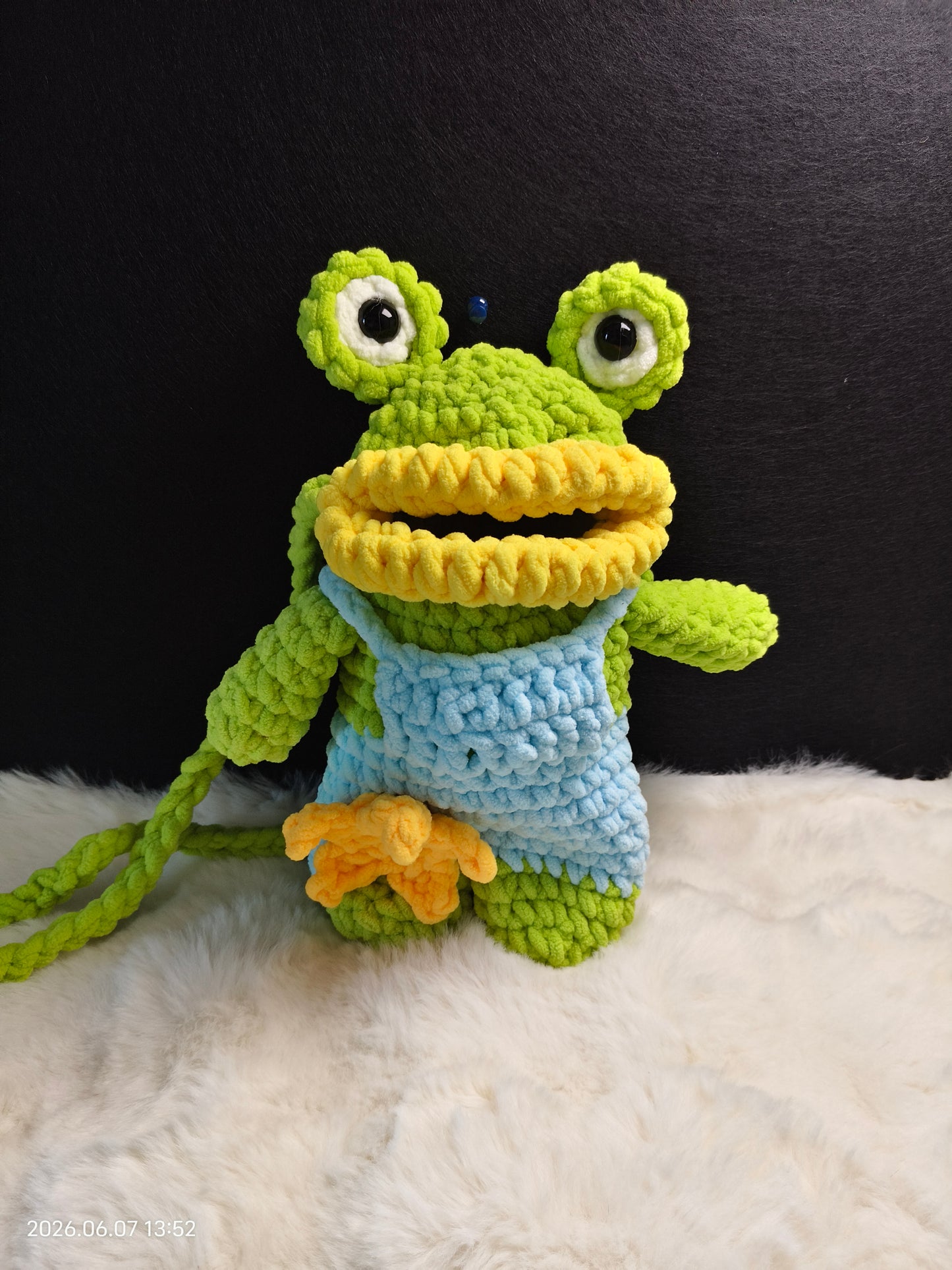 Crochet Frog Tote Bag | Handmade Shoulder Bag with Long Straps for Everyday Use