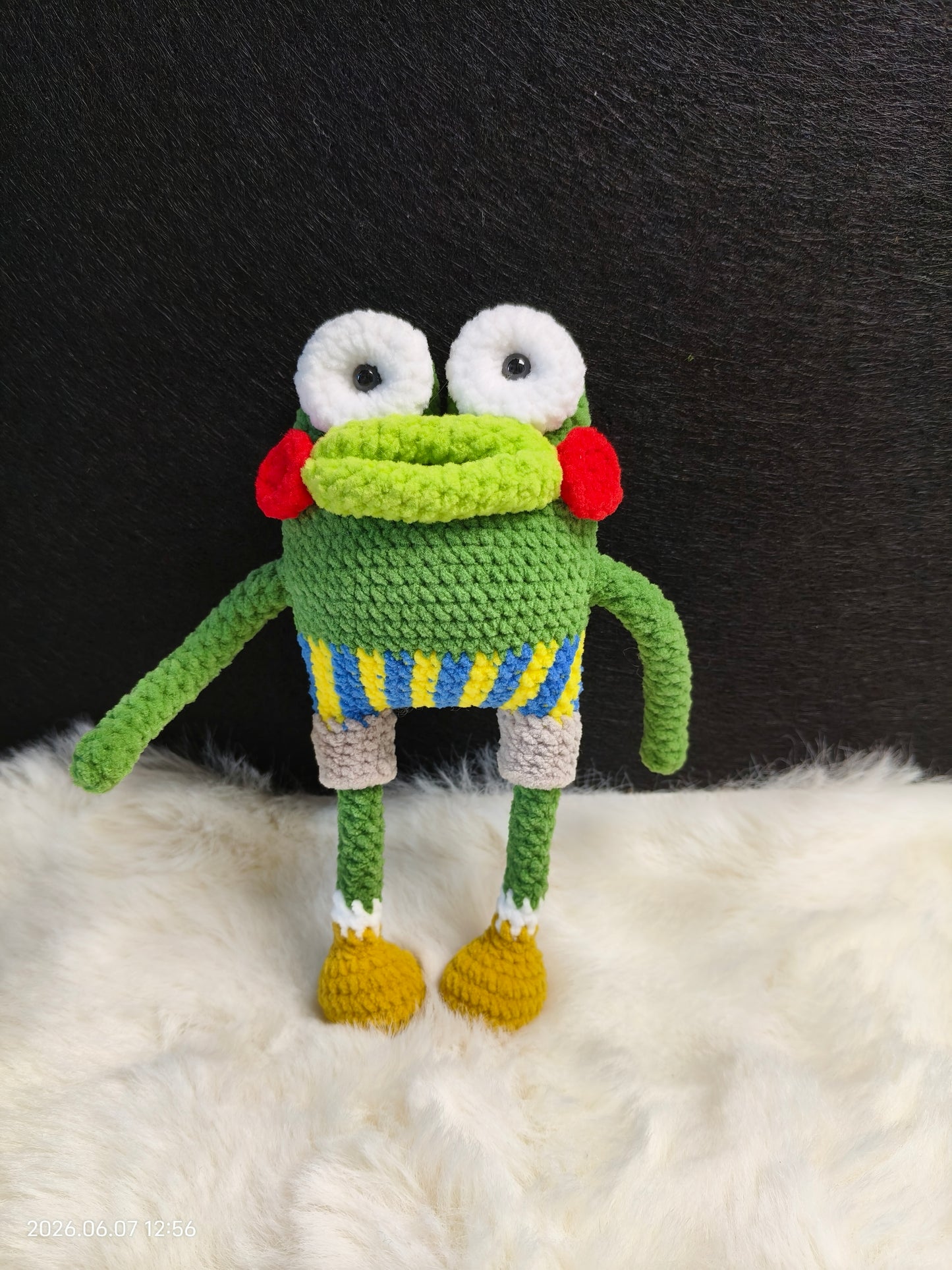 Crochet Big Mouth Frog | Handmade Amigurumi Plush Toy for Shelf or Gift