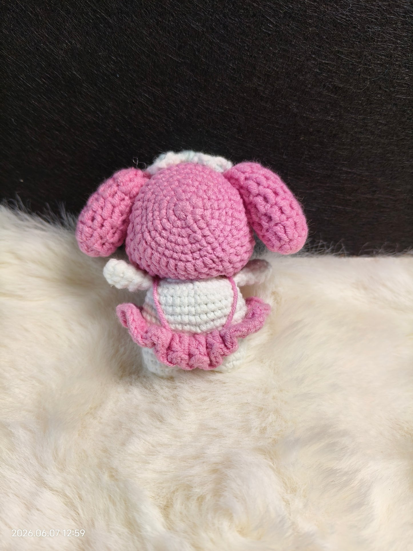 Crochet Dress-Up Pig with Removable Hat | Handmade Amigurumi for Shelf or Gift