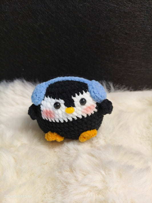 Crochet Little Penguin Figurine | Handmade Small Penguin Plush for Shelf or Desk