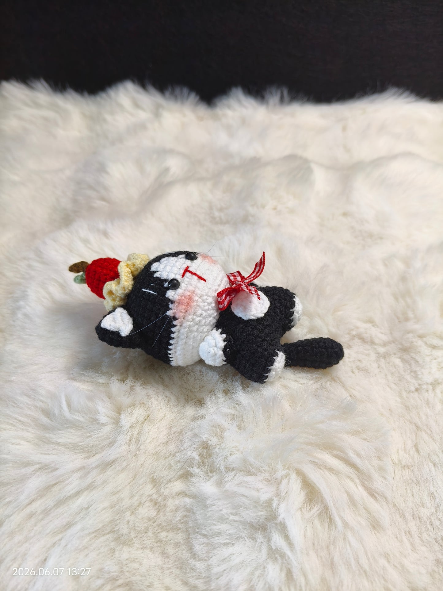 Crochet Little Cat with Movable Tail | Handmade Amigurumi Kitten for Shelf or Gift