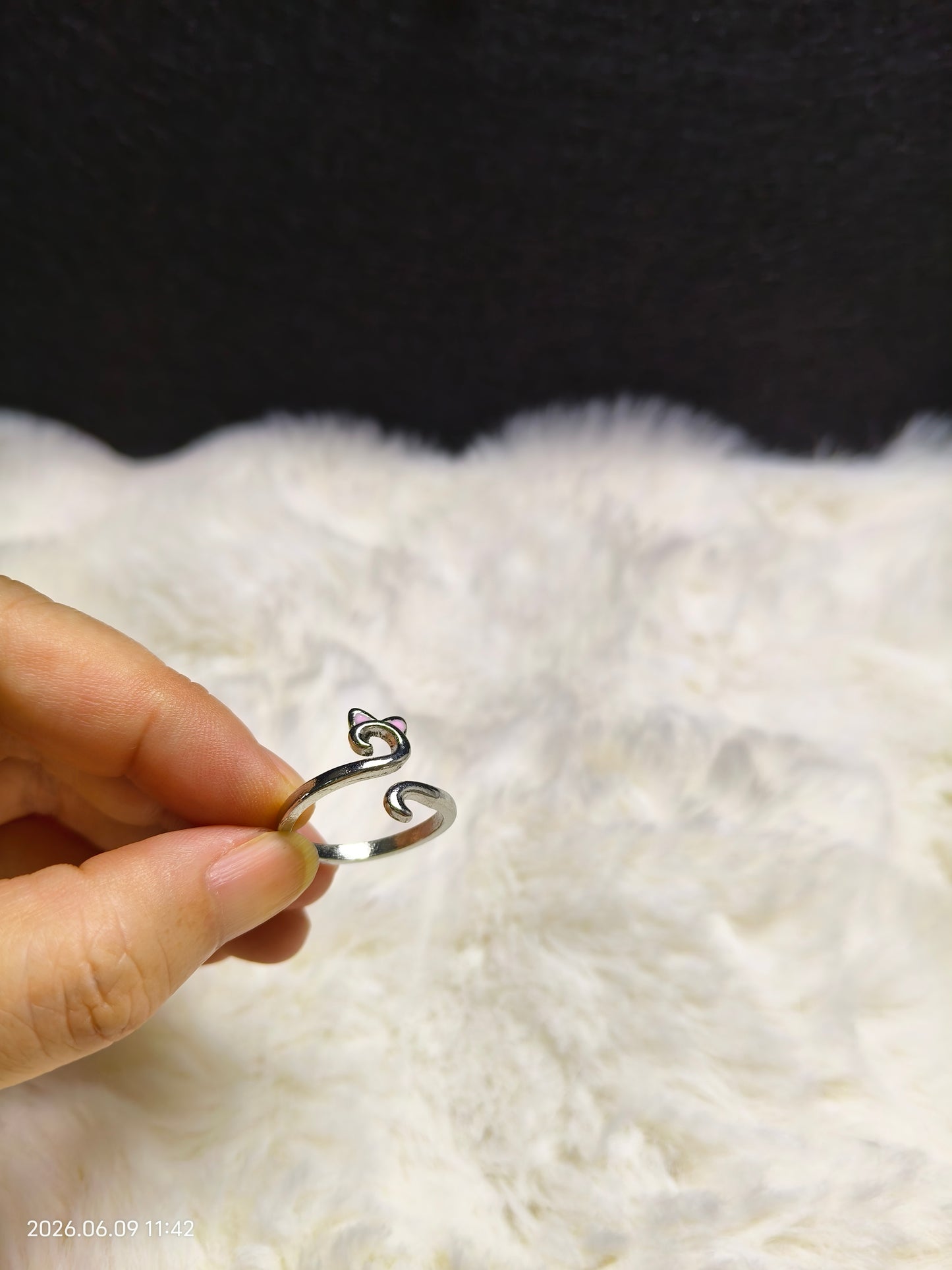 Crochet Tension Ring – Pink Cat Ears + Silver Adjustable Band | Yarn Guide for Even Stitches
