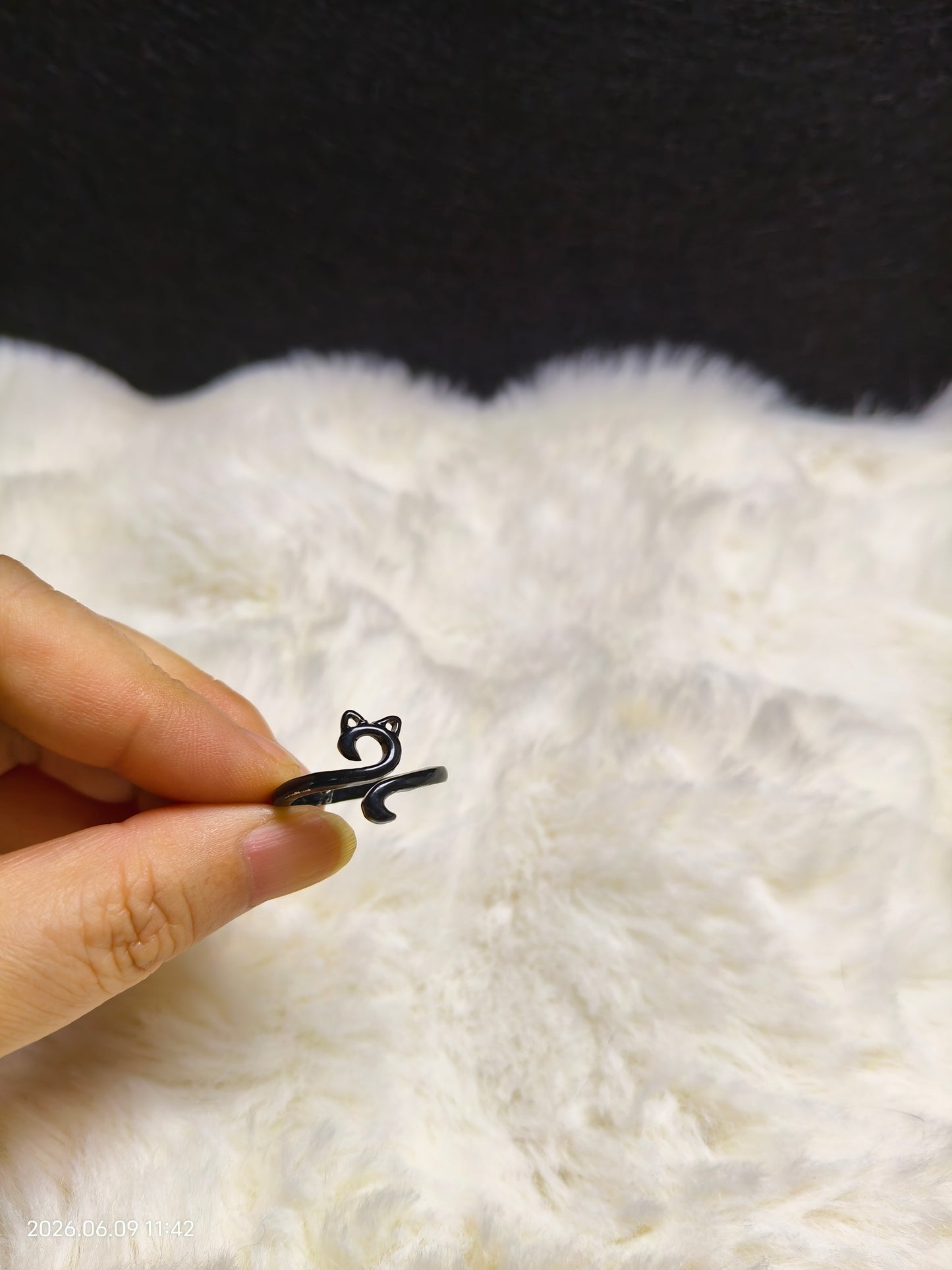 Crochet Tension Ring – Black Cat Design with Adjustable Band | Yarn Guide for Even Stitches