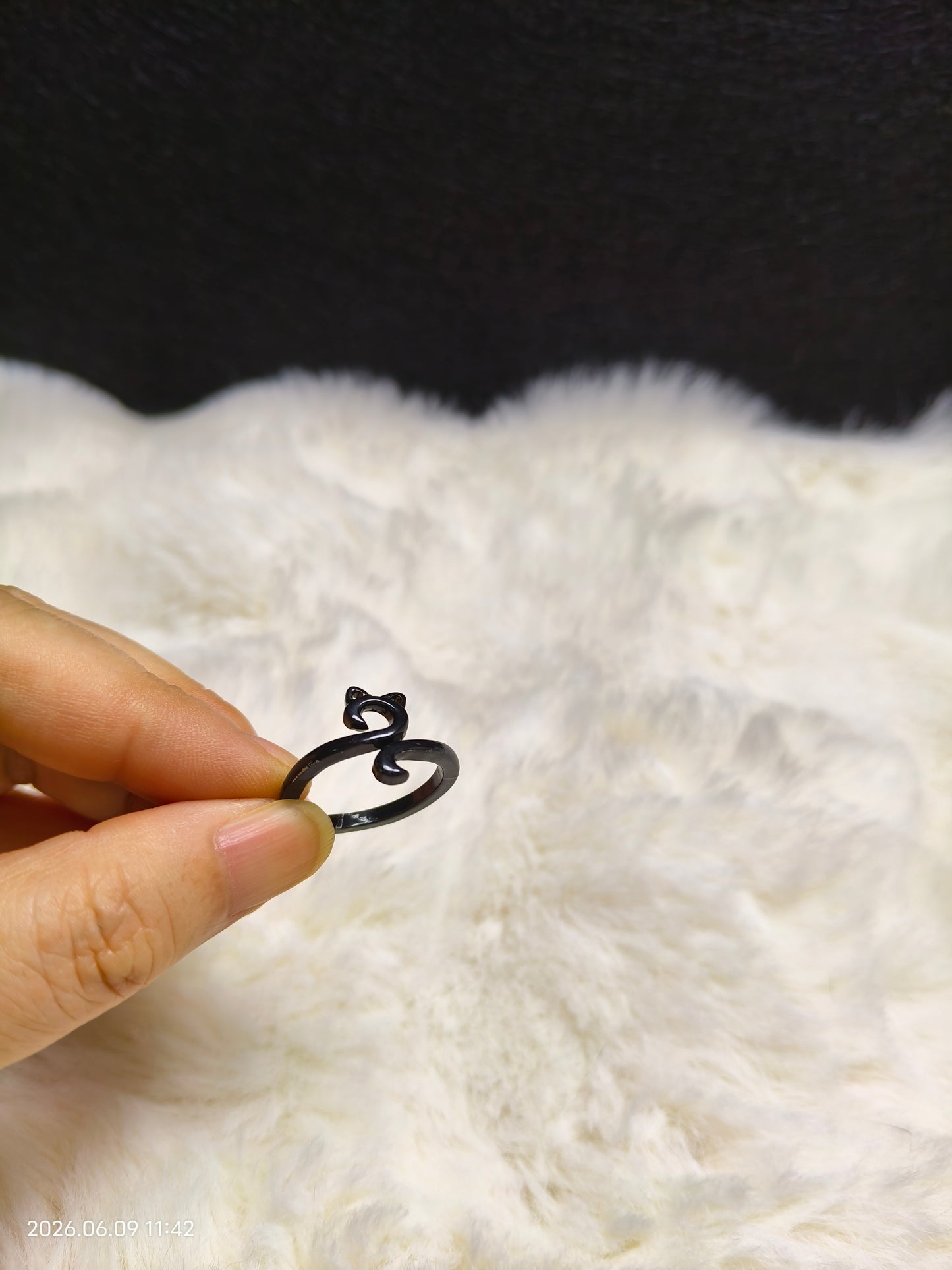 Crochet Tension Ring – Black Cat Design with Adjustable Band | Yarn Guide for Even Stitches