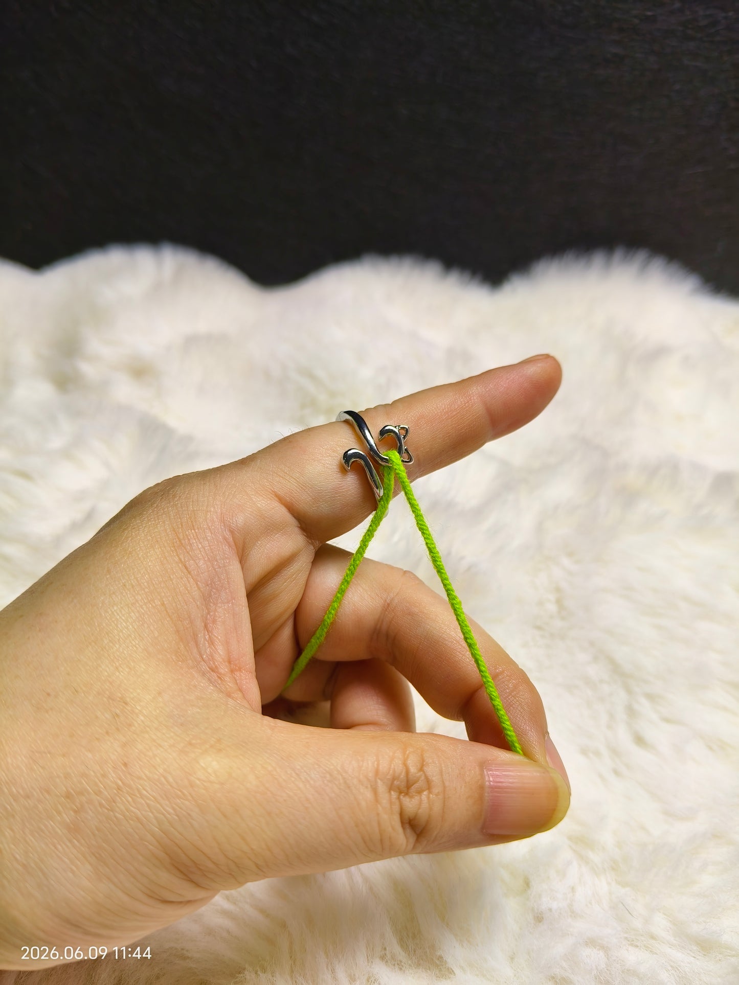 Crochet Tension Ring – Cat Design with Adjustable Silver Band | Yarn Guide for Even Stitches