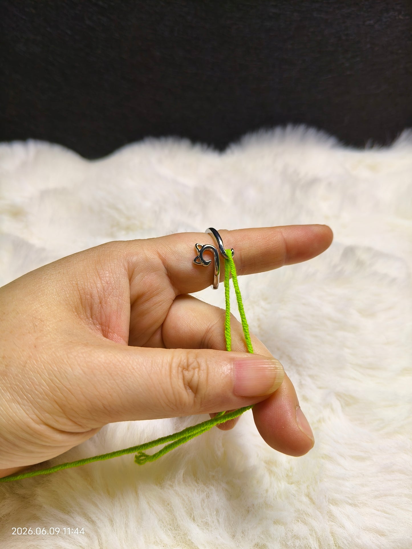 Crochet Tension Ring – Cat Design with Adjustable Silver Band | Yarn Guide for Even Stitches