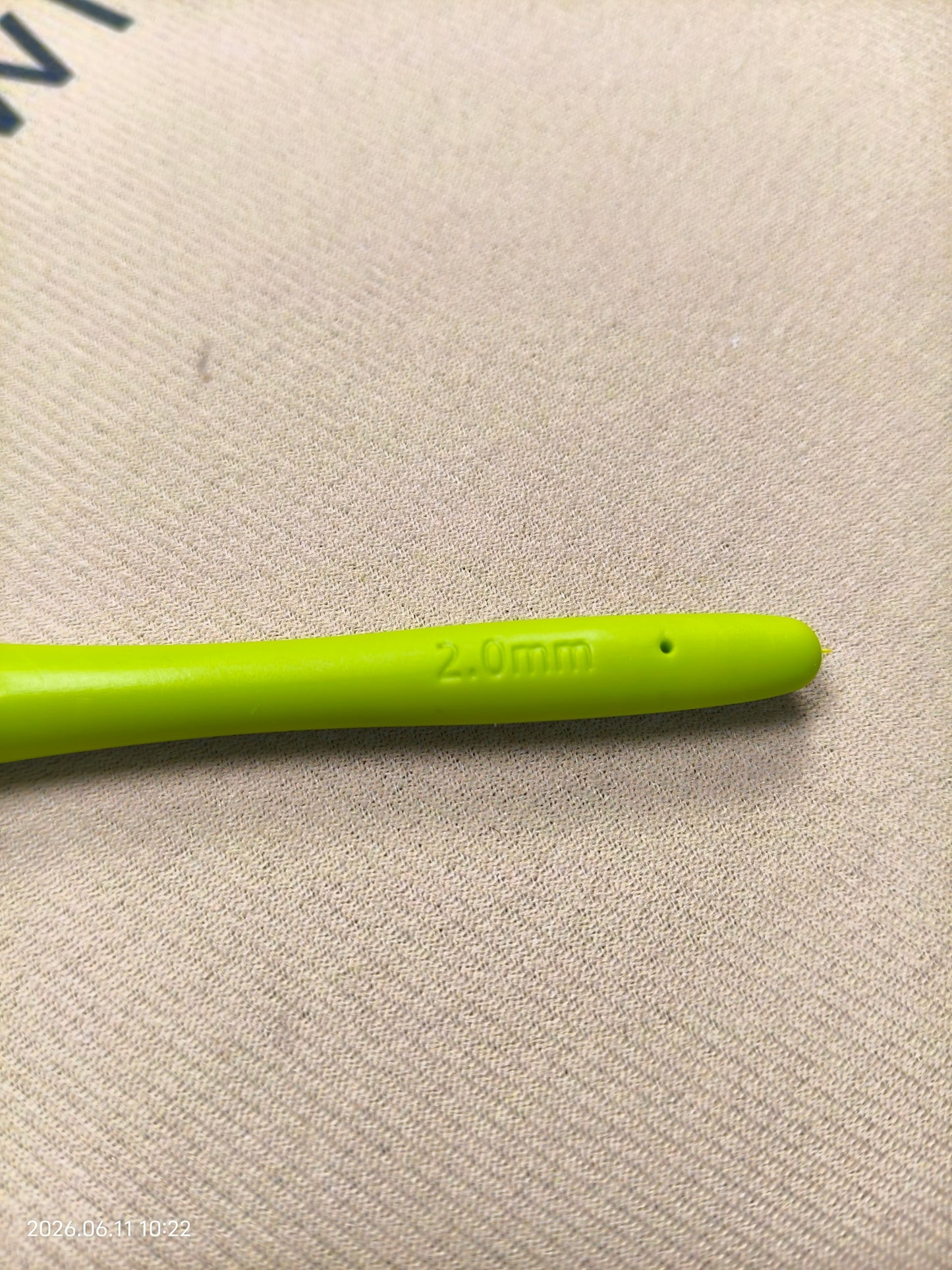 2.0mm Crochet Hook – Ergonomic Soft Grip Handle for Comfortable Crocheting
