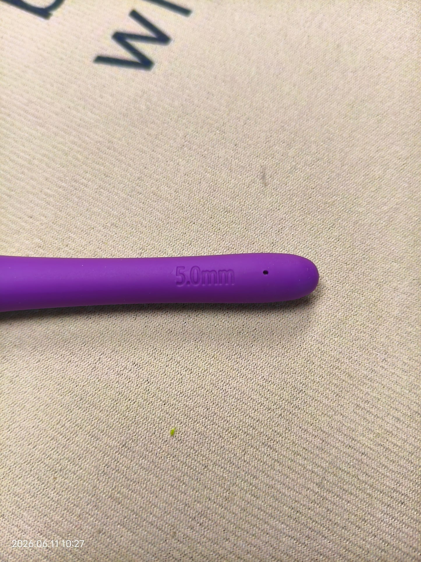 5.0mm Crochet Hook – Ergonomic Soft Grip Handle for Comfortable Crocheting