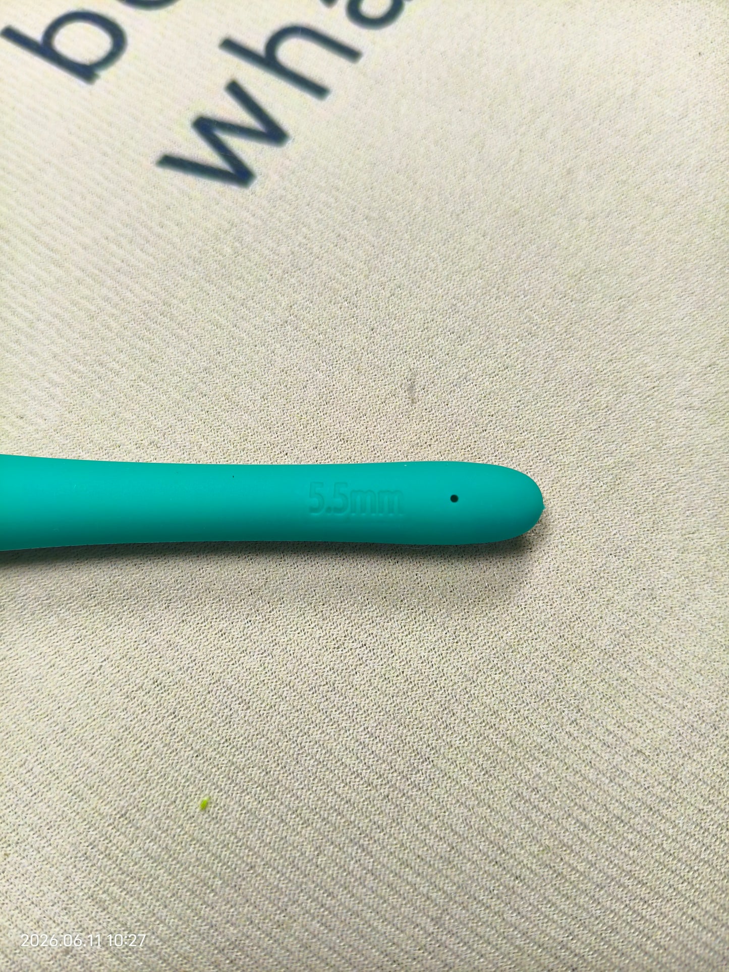5.5mm Crochet Hook – Ergonomic Soft Grip Handle for Comfortable Crocheting