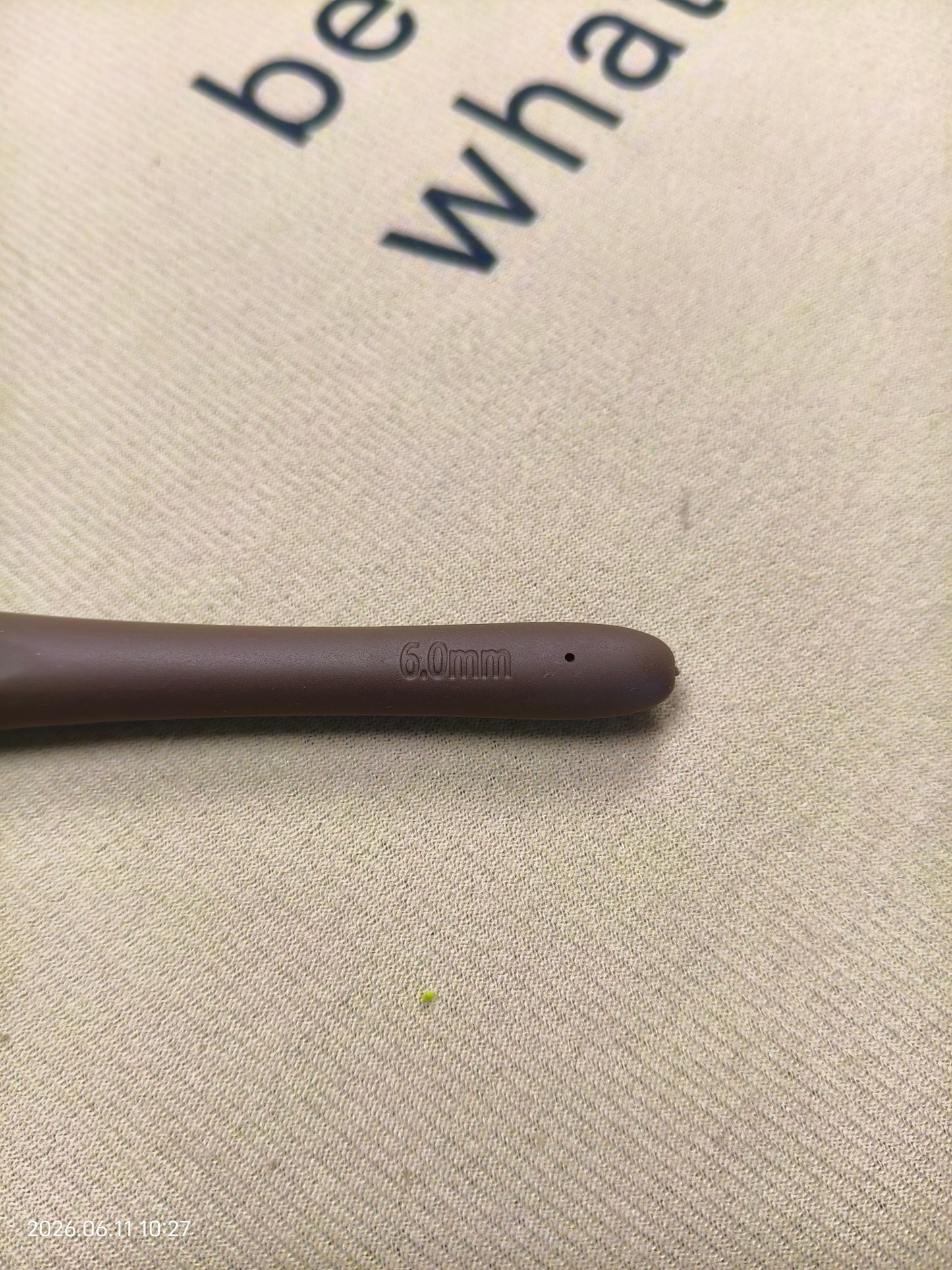 6.0mm Crochet Hook – Ergonomic Soft Grip Handle for Comfortable Crocheting