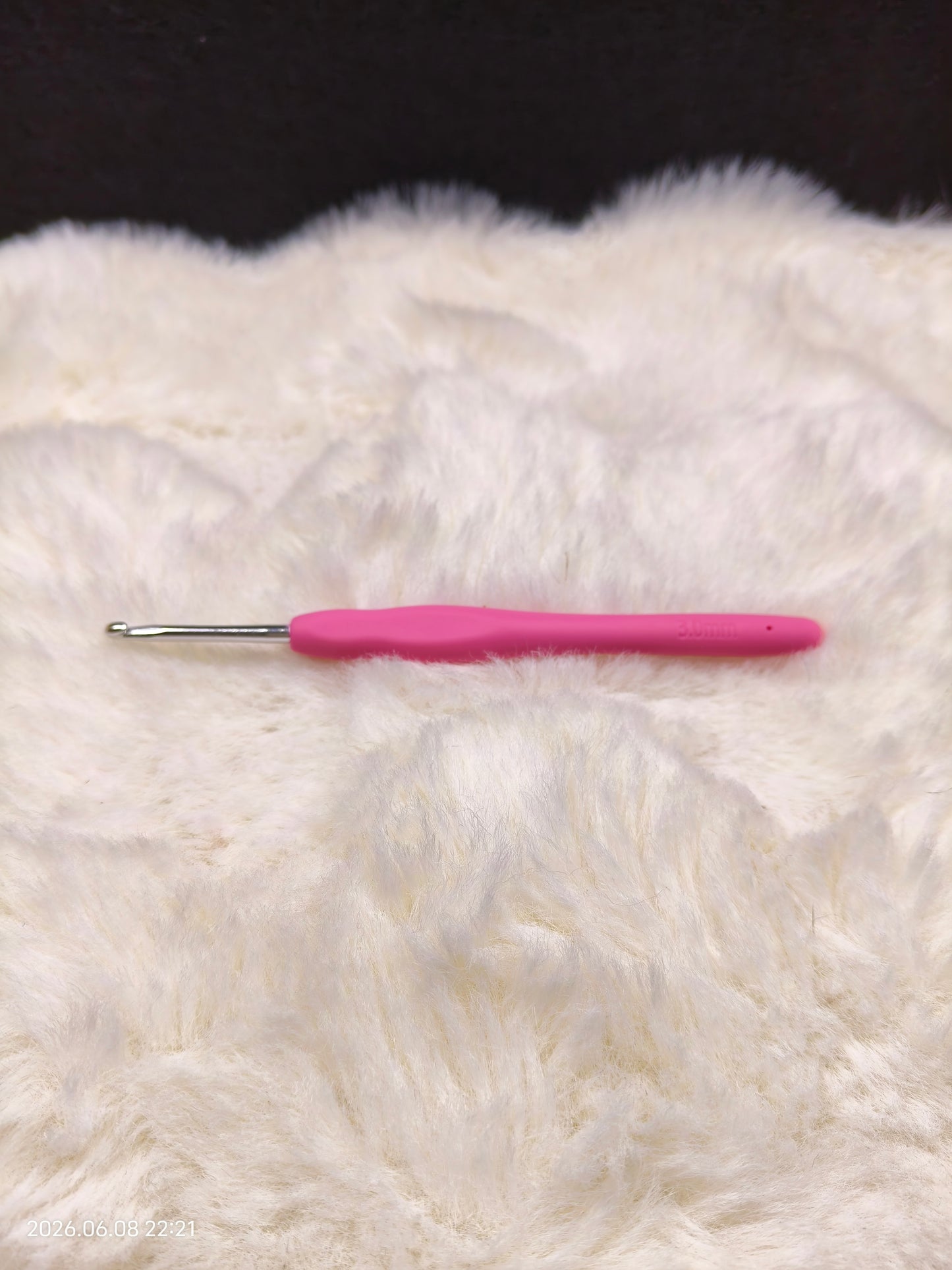 3.0mm Crochet Hook – Ergonomic Soft Grip Handle for Comfortable Crocheting