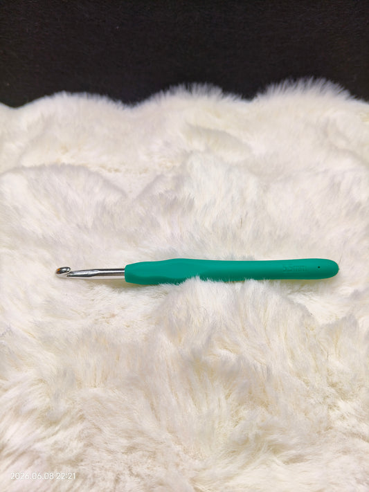 5.5mm Crochet Hook – Ergonomic Soft Grip Handle for Comfortable Crocheting
